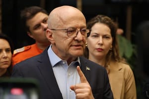 Governador admite conversas com Janaina e deixa aberta composição da chapa para 2026