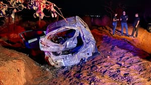 Corpo é encontrado em porta-malas de carro carbonizado próximo à MT-383