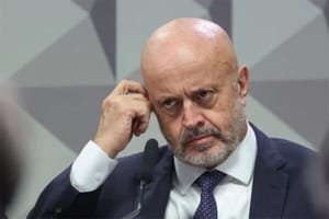 Operação Sem Desconto: Polícia Federal realiza buscas contra Careca do INSS