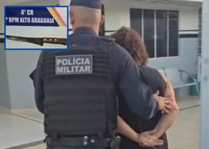 Mulher tenta matar marido após ele dizer que faria sexo com outra dentro de casa; veja vídeo