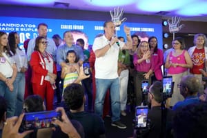 Fávaro evita dizer se pedirá votos para Pedro Taques: "Ele faz parte da minha chapa"