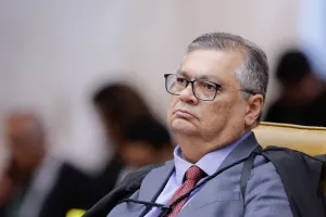 Líderes do Congresso questionam decisão de Flávio Dino e recorrem ao Supremo