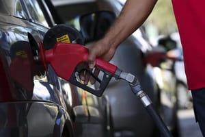 MPF pede suspensão do aumento de etanol na gasolina até comprovação de segurança