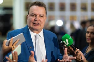Max Russi diz que o Podemos tem 4 vereadoras prontas para disputar a vice-governadoria