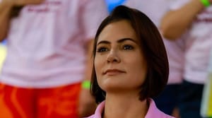 Michelle deixa comando do PL Mulher para cuidar de Jair Bolsonaro após prisão domiciliar