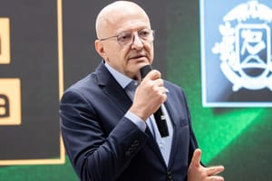 Pivetta anuncia plano para ajudar VG e critica gestões anteriores pela falta d'água; veja vídeo