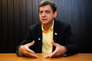 Secretário estadual de saúde rebate Jayme e defende modelo do Hospital Central