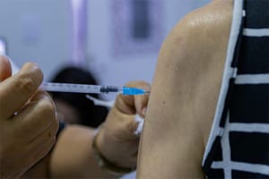 Casos aumentam 74%; vacinação segue disponível em 72 unidades de saúde