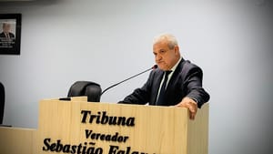 Vereador acusado de agredir namorada mantém mandato após derrota de pedido de cassação