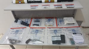 Investigação de tentativa de homicídio leva polícia a arsenal e anotações de R$ 87 mil em empréstimos