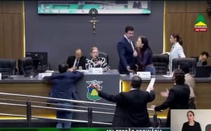 Bate-boca entre Maysa Leão e Demilson Nogueira provoca confusão e interrompe sessão