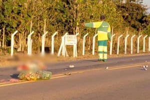 Idoso de 70 anos morre atropelado por carreta ao tentar atravessar rodovia