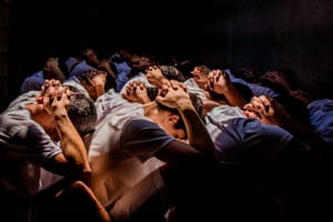 Estado vai gastar até R$ 9,9 milhões com bloqueadores de celular em unidades prisionais