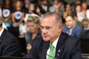 Maria da Penha: Wellington propõe pacto para proteger mulheres vítimas de violência doméstica