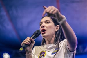 Janaina quer criminalizar relações sexuais abusivas entre familiares e adolescentes de 14 a 17 anos