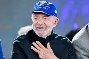 Lula é homologado candidato à reeleição durante convenção nacional do PT