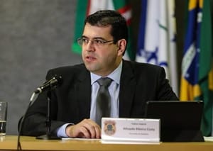 PF ouve ex-presidente dos Correios em investigação sobre eleição do Sindifisco