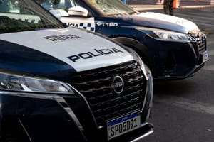 Homem é morto a pauladas após discussão por cadeira quebrada em alojamento