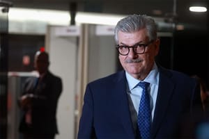 Superior Tribunal de Justiça condena Buzzi à perda do cargo por assédio; decisão é inédita
