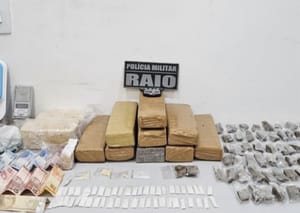 Força Tática descobre esconderijo e prende dupla com mais de 140 porções de drogas em MT