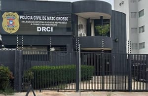 Polícia Civil cumpre mandados contra suspeitos de armazenarem pornografia infantil