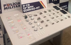 PMs prendem duas mulheres e apreende adolescente por tráfico de drogas em Sorriso