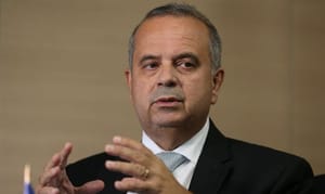 Flávio Bolsonaro poderá dividir palanque com Wellington e Pivetta em MT, diz coordenador