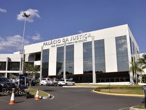 TJMT bloqueia perfil de influenciadora após ofensas a parente: "Gente podre"