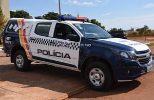 PM prende casal suspeito por homicídio; esposa da vítima foi agredida com garrafada