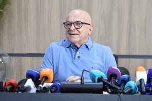 Pivetta promete ampliar habitação, saúde e escolas militares em eventual novo mandato