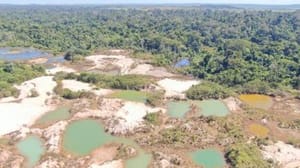 Bando armado invade garimpo, rende trabalhadores e foge com material de mineração em Poconé