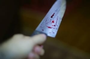 Suspeito é preso por tentativa de homicídio após atacar rapaz com faca