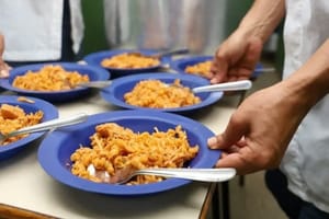 TCE rejeita recurso de prefeito e mantém paralisação de contrato da merenda de R$ 42,6 milhões