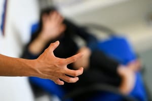 Mulher é enforcada e ameaçada de morte pelo companheiro durante briga em Nobres