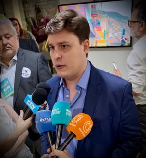 Maurício Coelho afirma ter sido ameaçado pelo marido de Natasha nos bastidores do debate