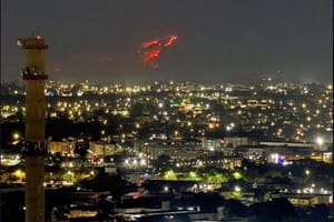 Incêndio de grandes proporções toma conta do Morro de Santo Antônio e assusta moradores