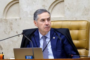 Barroso fica fora de manifesto de ex-ministros e busca saída interna para crise no Supremo