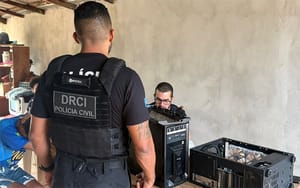 Alvos são investigados por armazenar imagens de abuso sexual envolvendo crianças