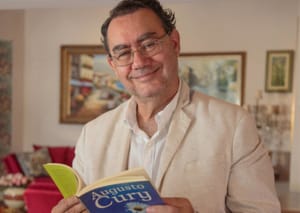 De best-seller a 3º colocado: Cury ganha força na disputa pela Presidência