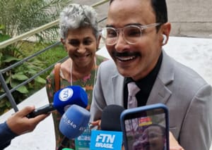Sargento Laudicério chega ao debate ao lado da mãe e prioriza saúde e segurança