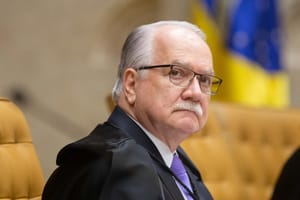 Fachin nega pedido de Alexandre de Moraes para julgamento conjunto com Mendonça