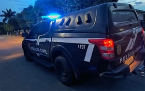 Polícia Civil prende mãe e apreende filha por furtos em farmácia de Várzea Grande
