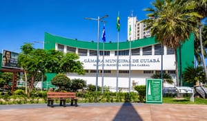 Câmara de Cuiabá derruba parecer e projeto para levar ensino religioso às escolas avança