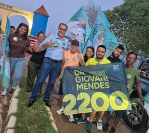 Dr. Giovani intensifica campanha e aposta em trajetória na medicina para chegar à Câmara
