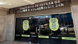 Segurança do Pantanal Shopping é denunciado após mulher reconhecê-lo em frente à residência; Veja o vídeo