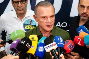Wellington apoia aumento do Bolsa Família de Lula e diverge de Flávio sobre medida; veja vídeo