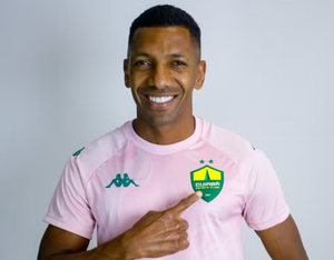 Cuiabá estreia camisa rosa em jogo contra a Ponte Preta na Arena Pantanal