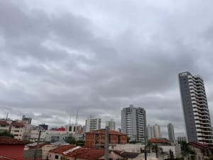 Temperatura cai em Cuiabá e domingo terá máxima de 29°C com chance de chuva