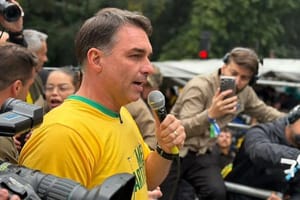 União Brasil prepara encontro com prefeitos dos 142 municípios em apoio a Flávio Bolsonaro