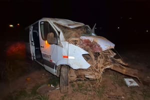 Motociclista morre ao bater de frente com van da Unemat que levava estudantes em Sinop